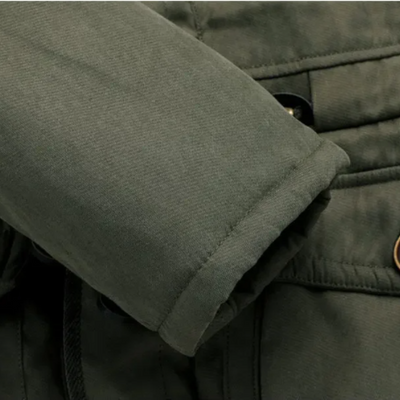 Elegant vattert jakke for utendørs bruk