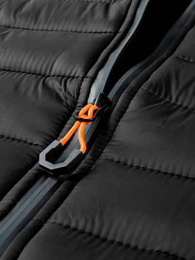 Elegant jakke med hette