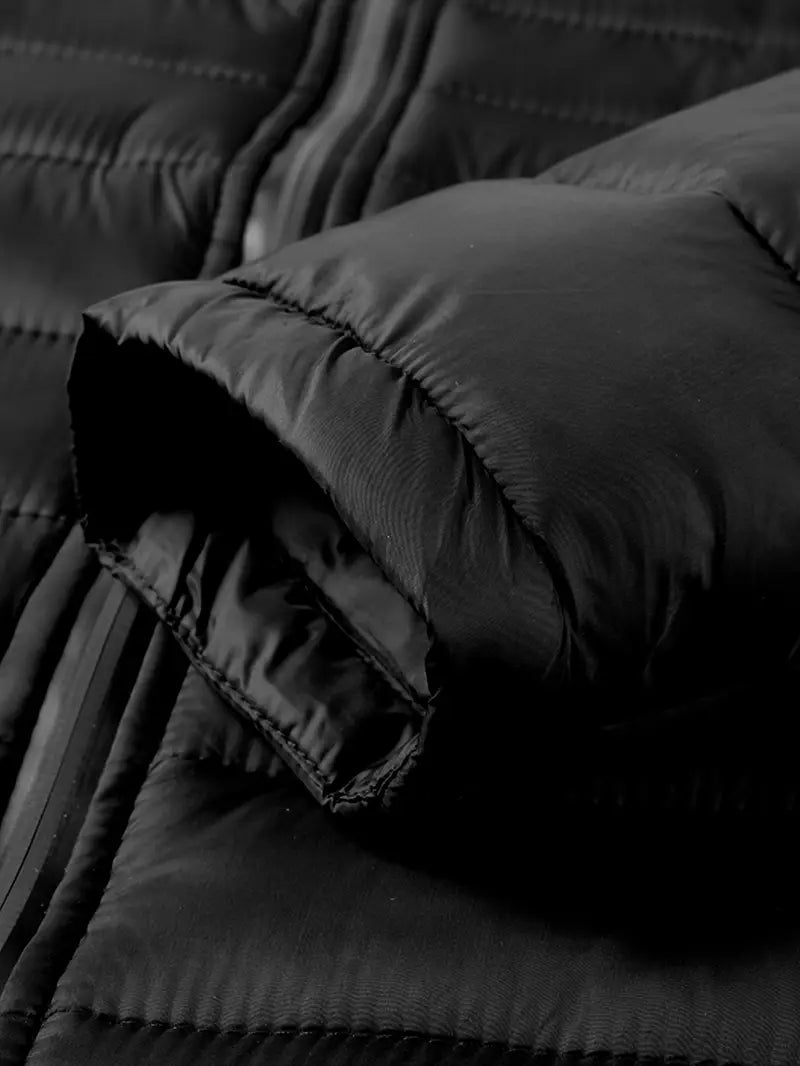 Elegant jakke med hette